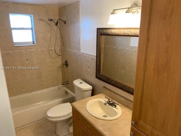 $1,950 | 9357 Fontainebleau Boulevard, Unit D303, Miami, FL 33172