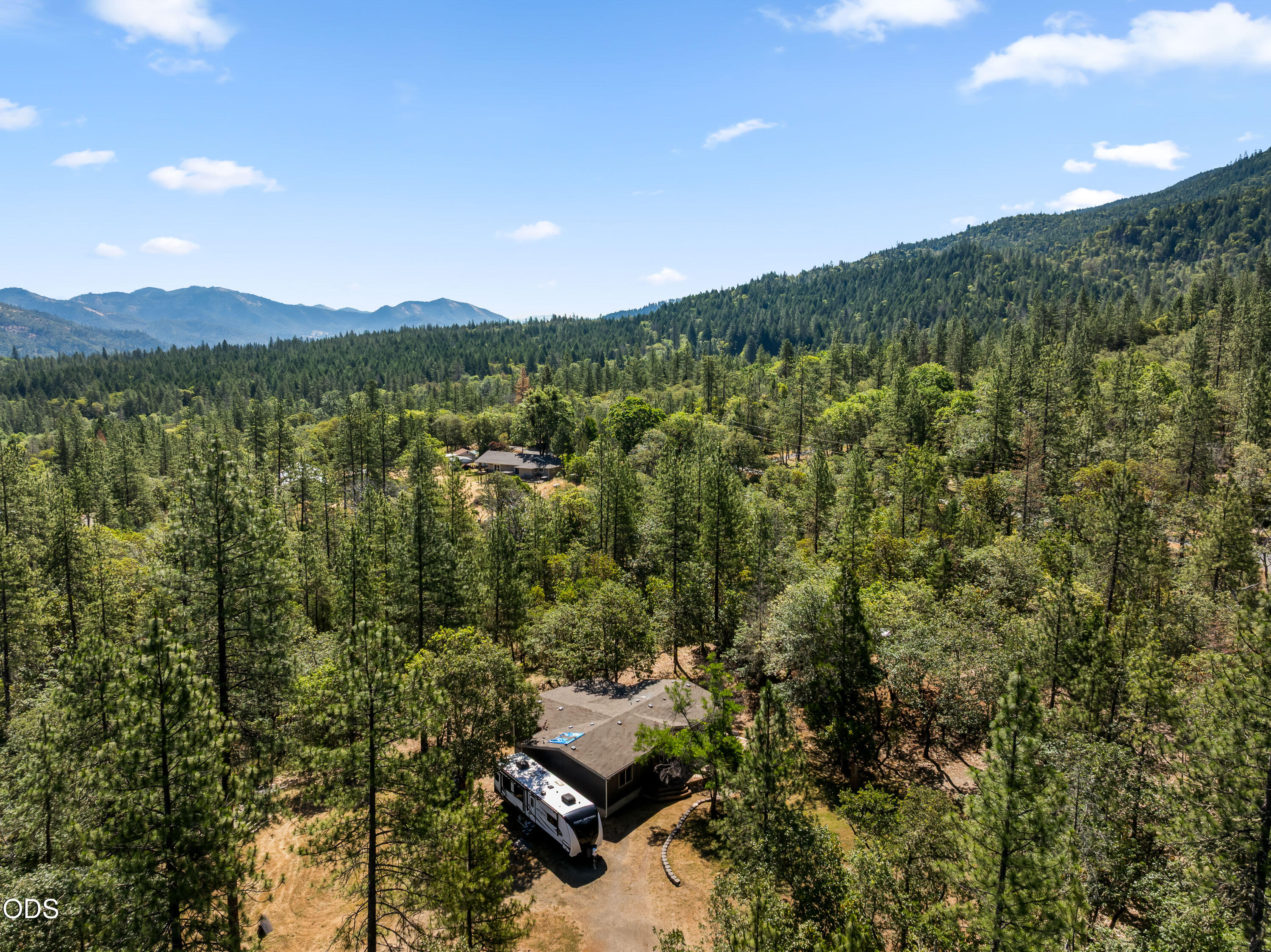 1460 Grays Creek Road Grants Pass, OR 97527 - Photo 27 of 34