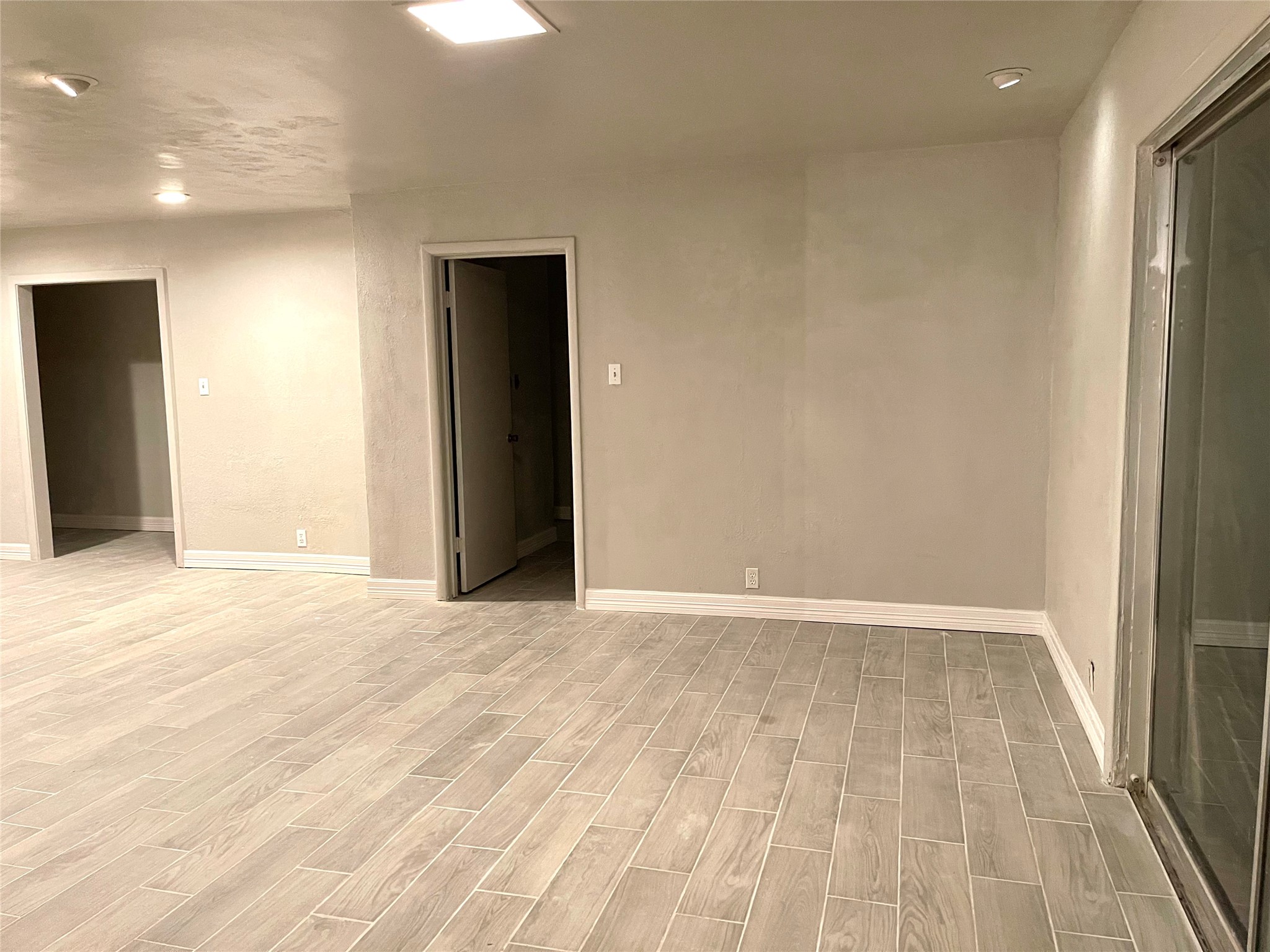 5131 Indigo Street Houston, TX 77096 - Photo 10 of 21 Liveing & Family