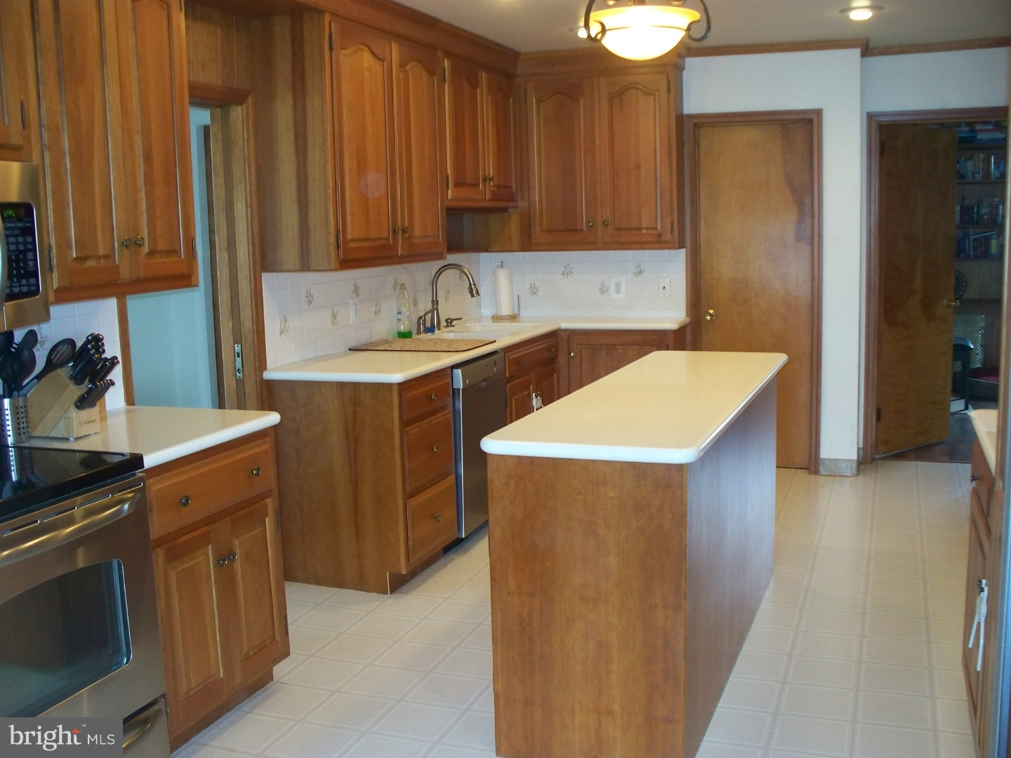 2928 Township Line Road Norristown, PA 19403 - Photo 11 of 19 Gallery Image 11