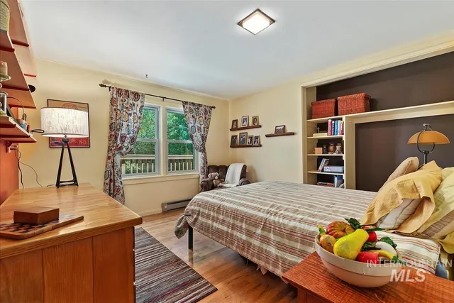 $1,175,000 | 806 High Valley Road, Cascade, ID 83611