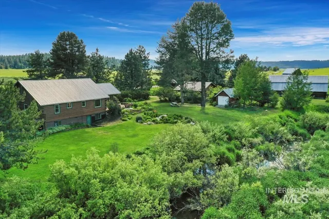 $1,175,000 | 806 High Valley Road, Cascade, ID 83611