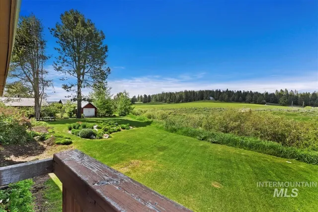 $1,175,000 | 806 High Valley Road, Cascade, ID 83611