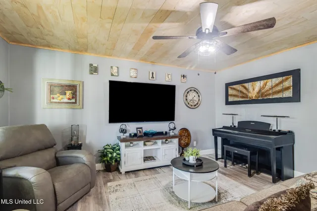 $158,000 | 3230 Cumberland Road, Unit 107, Ocean Springs, MS 39564