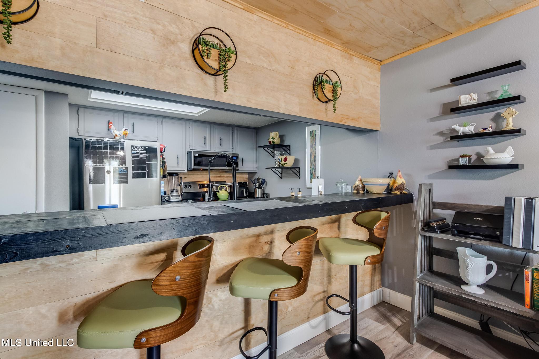 3230 Cumberland Road, Unit 107 Ocean Springs, MS 39564 - Photo 8 of 23 IMG_2264