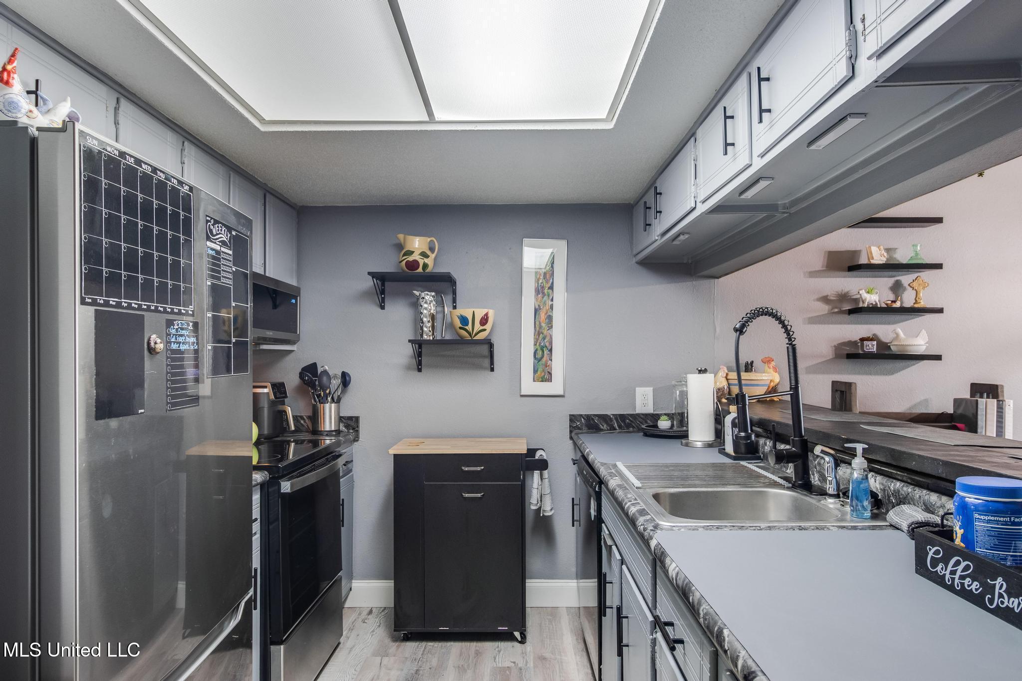 3230 Cumberland Road, Unit 107 Ocean Springs, MS 39564 - Photo 9 of 23 IMG_2267