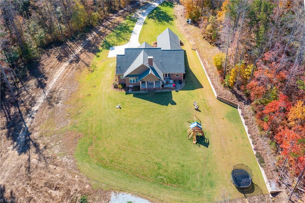 6155 Hickory Creek Road High Point, NC 27263 - Photo 3 of 34 Gallery Image 3