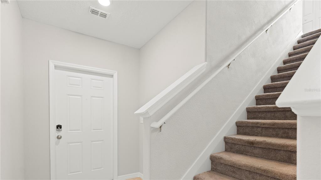 7231 Spring Snowflake Avenue Tampa, FL 33619 - Photo 18 of 46 a view of entryway