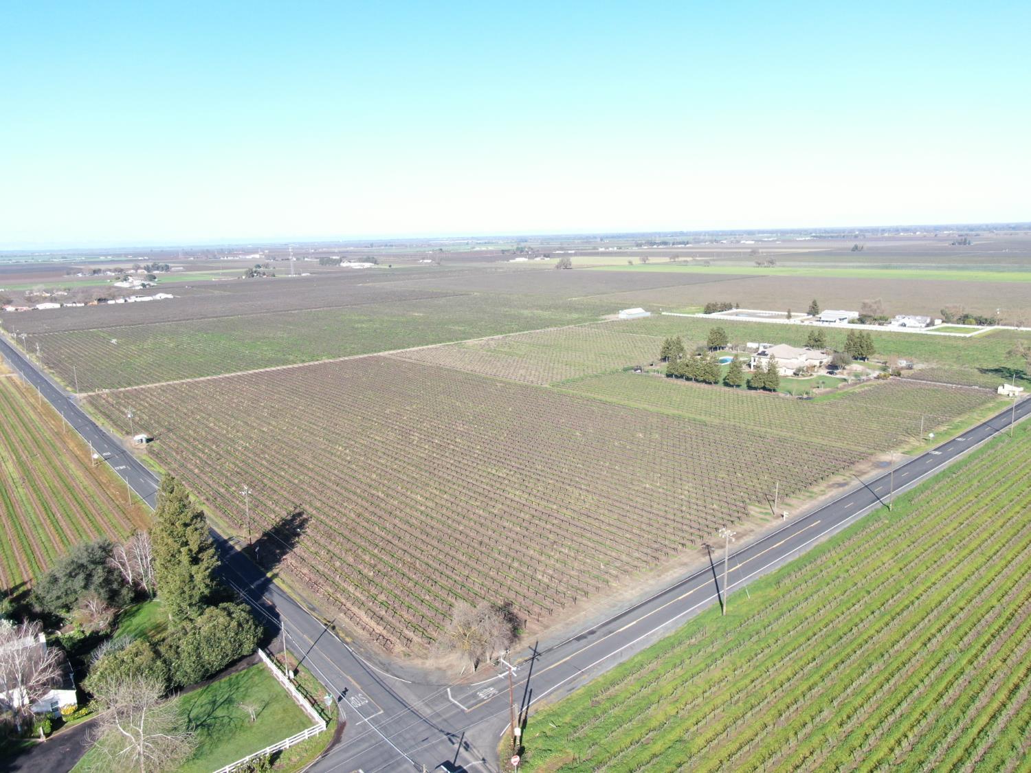 3155 West Woodbridge Road Lodi, CA 95242 - Photo 7 of 10