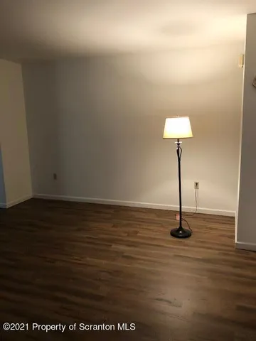 $1,000 | 1115 Wheeler Avenue, Unit 1L, Dunmore, PA 18510