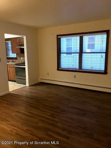 $1,000 | 1115 Wheeler Avenue, Unit 1L, Dunmore, PA 18510