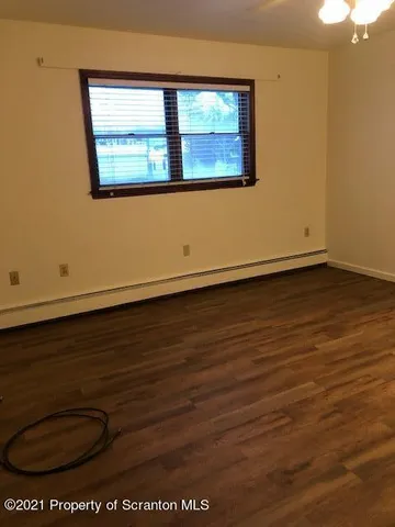 $1,000 | 1115 Wheeler Avenue, Unit 1L, Dunmore, PA 18510