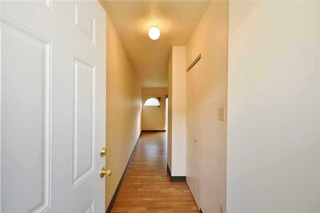 3269 Niagara Square Pittsburgh, PA 15213 - Photo 3 of 11 Gallery Image 3