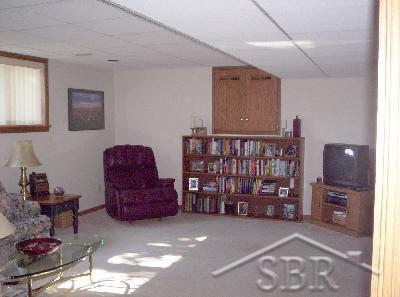420 Frank Road Frankenmuth, MI 48734 - Photo 5 of 9 20042457-4.JPG