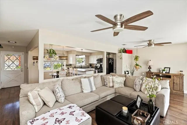 $719,900 | 5015 Treehill Place, Riverside, CA 92507