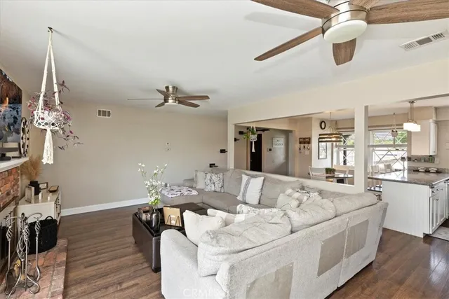 $719,900 | 5015 Treehill Place, Riverside, CA 92507