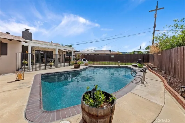 $719,900 | 5015 Treehill Place, Riverside, CA 92507