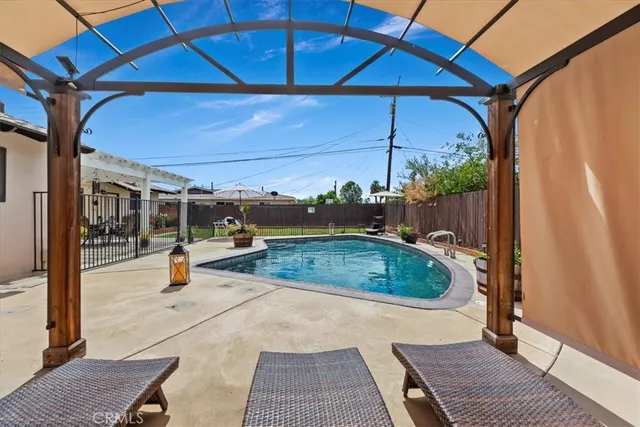 $719,900 | 5015 Treehill Place, Riverside, CA 92507