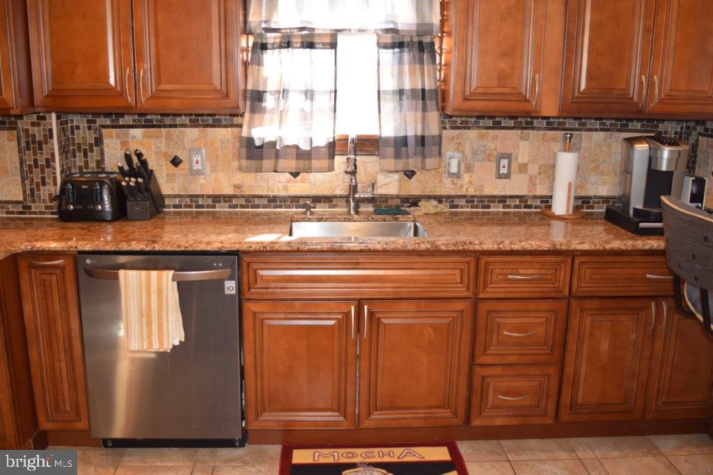 539 Arbor Road Yeadon, PA 19050 - Photo 13 of 46