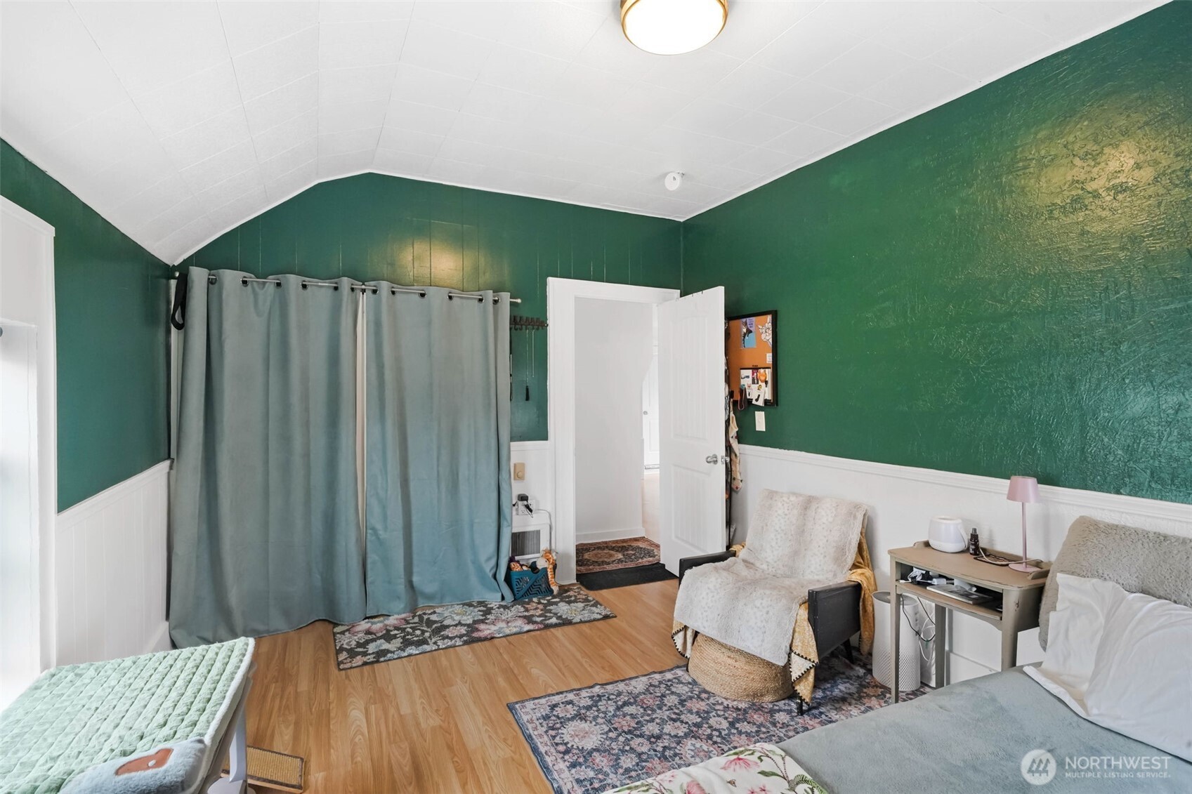 1224 4th Street Cosmopolis, WA 98537 - Photo 15 of 25 a living room with furniture and a yard