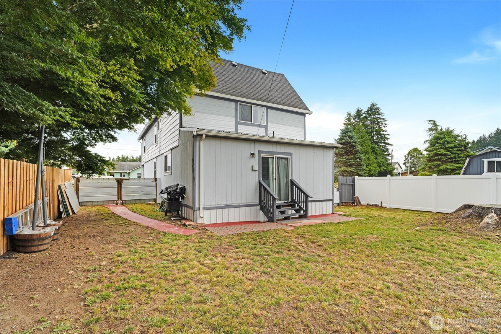 1224 4th Street Cosmopolis, WA 98537 - Photo 21 of 25 a view of the backyard of house