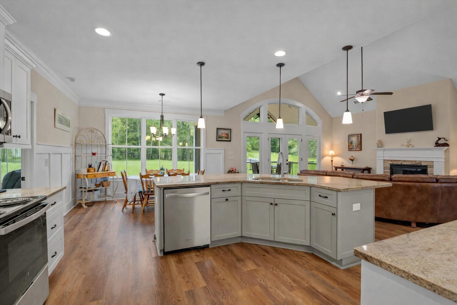 110 Evergreen Lane McCormick, SC 29835 - Photo 18 of 43 evergreen kitchen