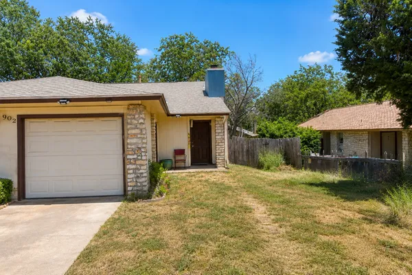 $1,450 | 902 Sirocco Drive, Unit B, Austin, TX 78745