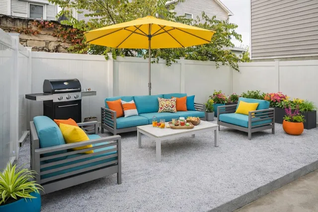 $4,100 | 277 Pearsall Avenue, Jersey City, NJ 07305