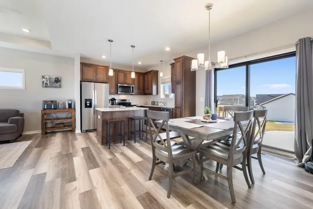 $395,000 | 729 Tall Grass Lane, Wanamingo, MN 55983