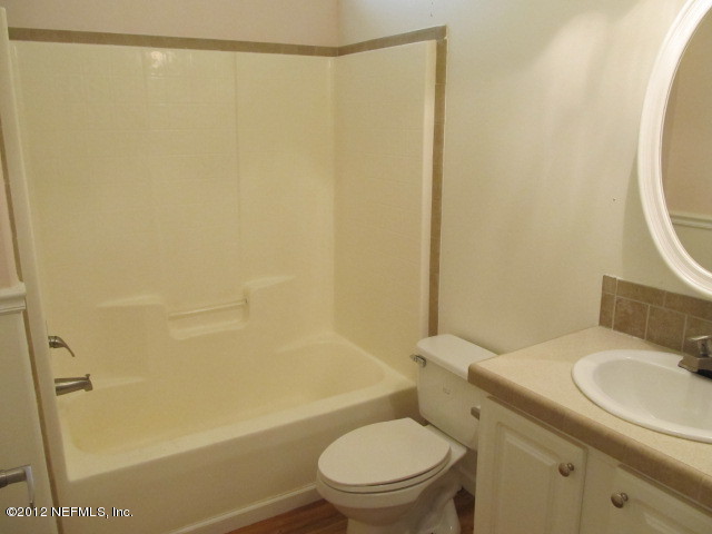 1690 Borrow Pit Road St. Johns, FL 32259 - Photo 13 of 19 Hall Bathroom