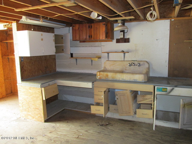 1690 Borrow Pit Road St. Johns, FL 32259 - Photo 18 of 19 Work Shop