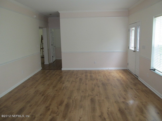 1690 Borrow Pit Road St. Johns, FL 32259 - Photo 2 of 19 Living Room