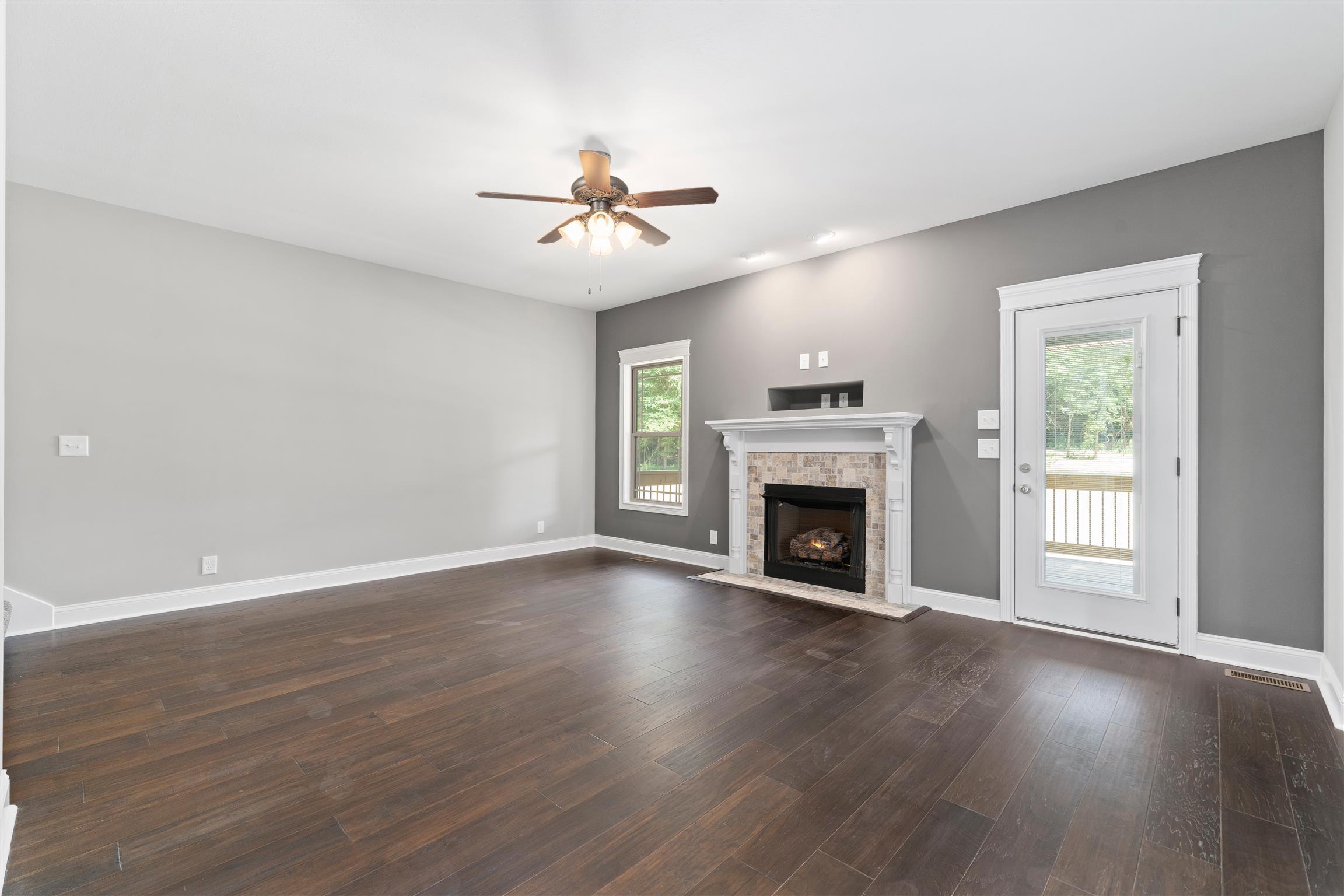 8 Rocky Ford Road Clarksville, TN 37040 - Photo 4 of 30 Gallery Image 4