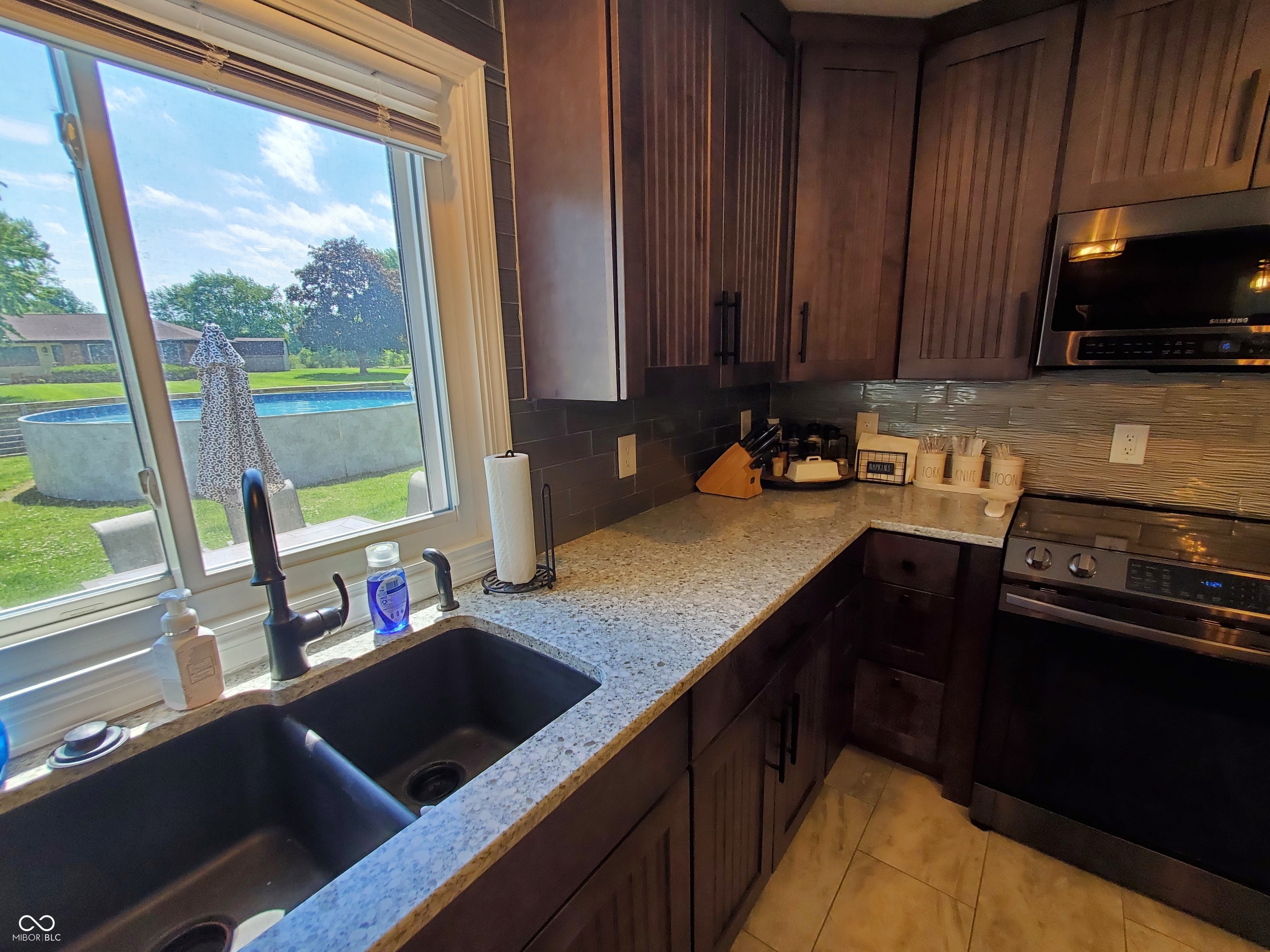 7901 South Franklin Road Indianapolis, IN 46259 - Photo 17 of 66