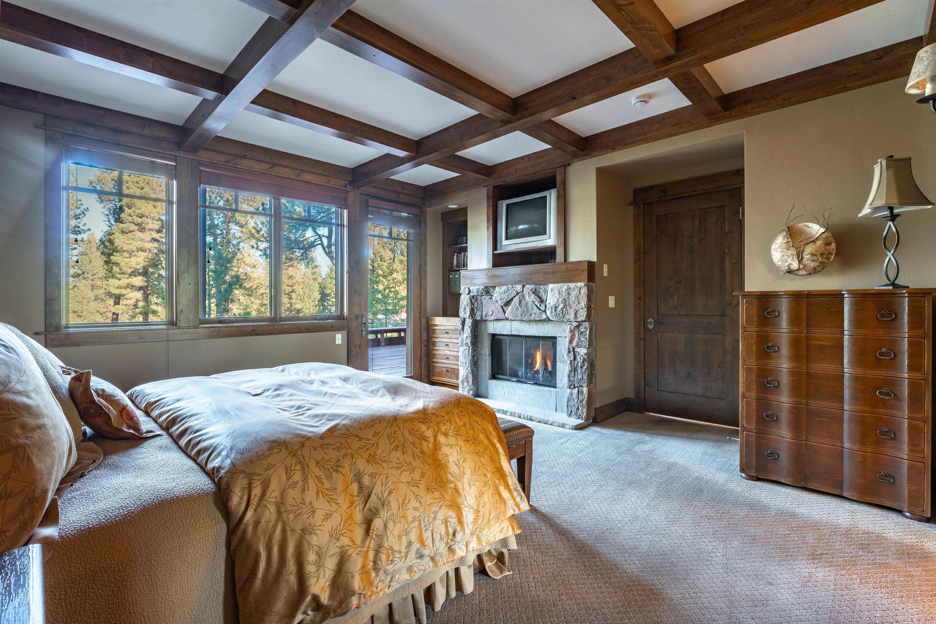 12498 Villa Court, Unit 11 Truckee, CA 96161 - Photo 12 of 28