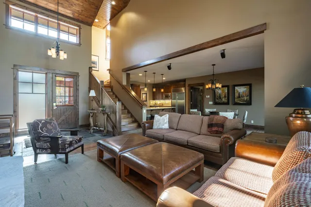 $1,600,000 | 12498 Villa Court, Unit 11, Truckee, CA 96161