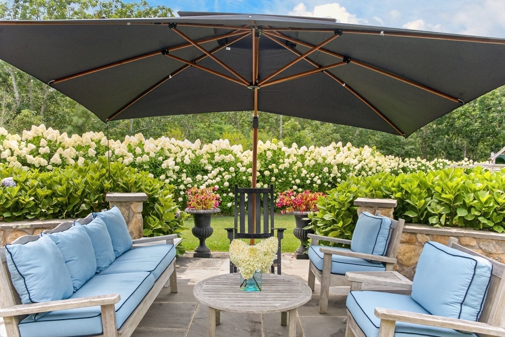 149 Litchfield Road Edgartown, MA 02539 - Photo 9 of 41 Gallery Image 9