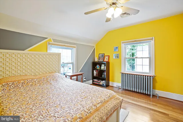 $1,399,000 | 911 Hillwood Avenue, Falls Church, VA 22042