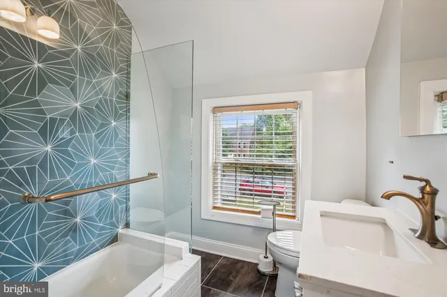 $1,399,000 | 911 Hillwood Avenue, Falls Church, VA 22042