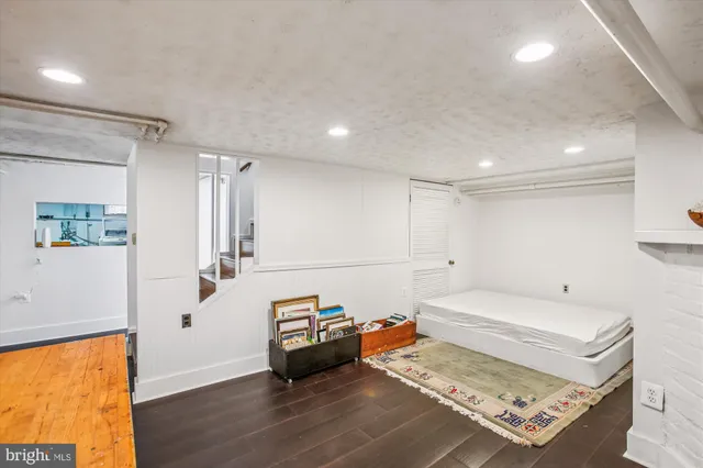 $1,399,000 | 911 Hillwood Avenue, Falls Church, VA 22042