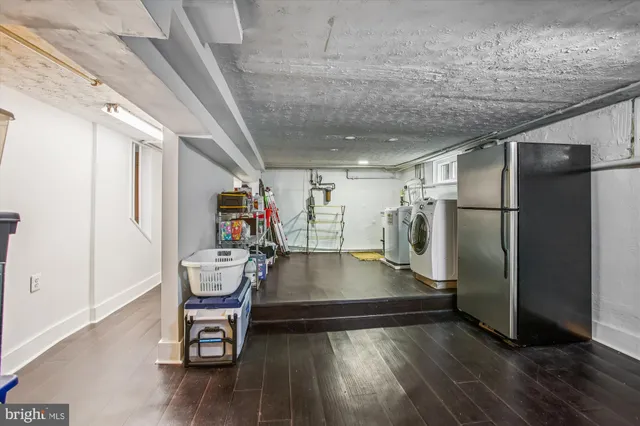 $1,399,000 | 911 Hillwood Avenue, Falls Church, VA 22042