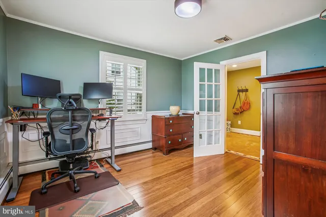 $1,399,000 | 911 Hillwood Avenue, Falls Church, VA 22042