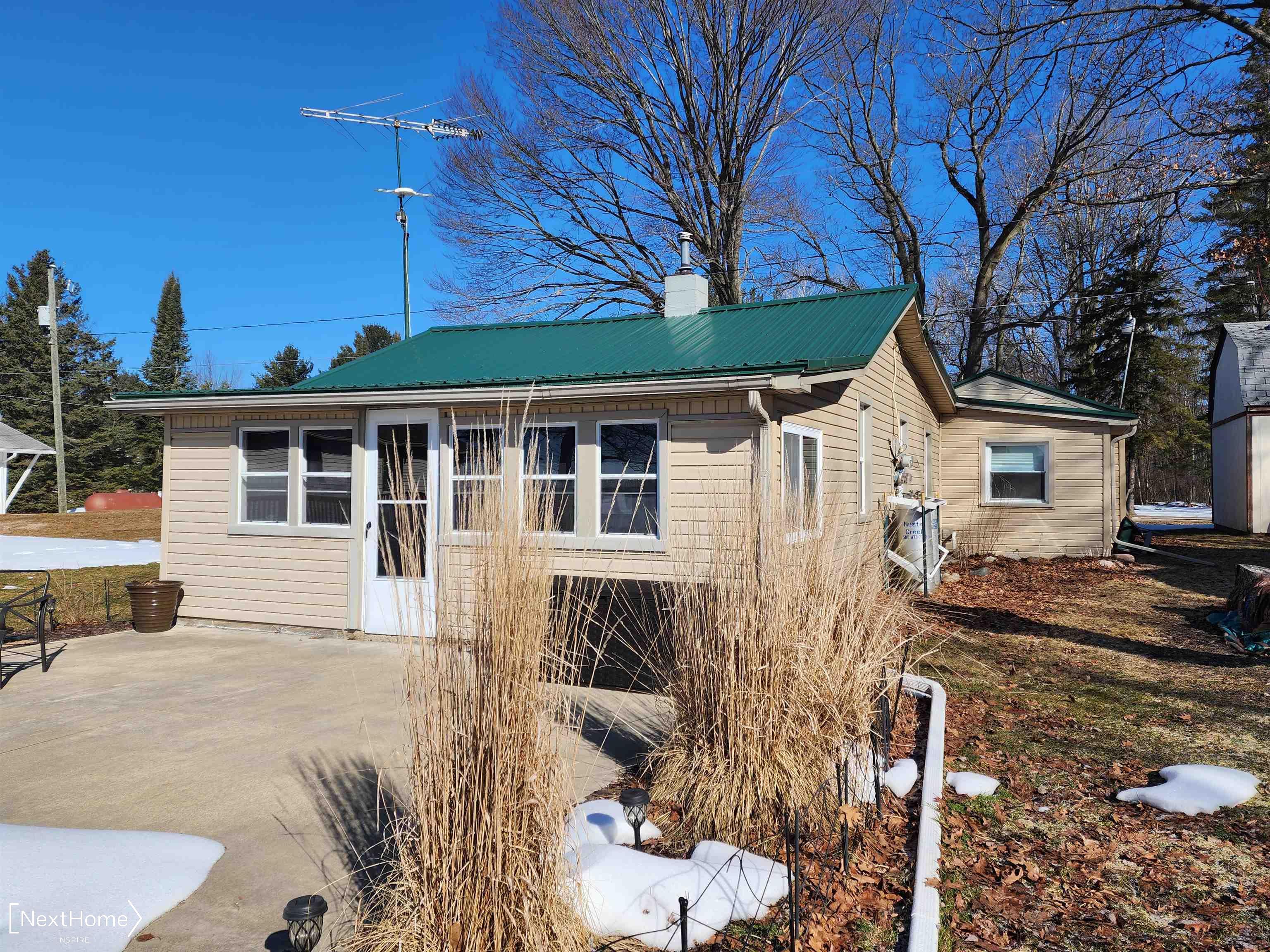 3008 North Henderson Lake Road Road Lupton, MI 48635 - Photo 1 of 42
