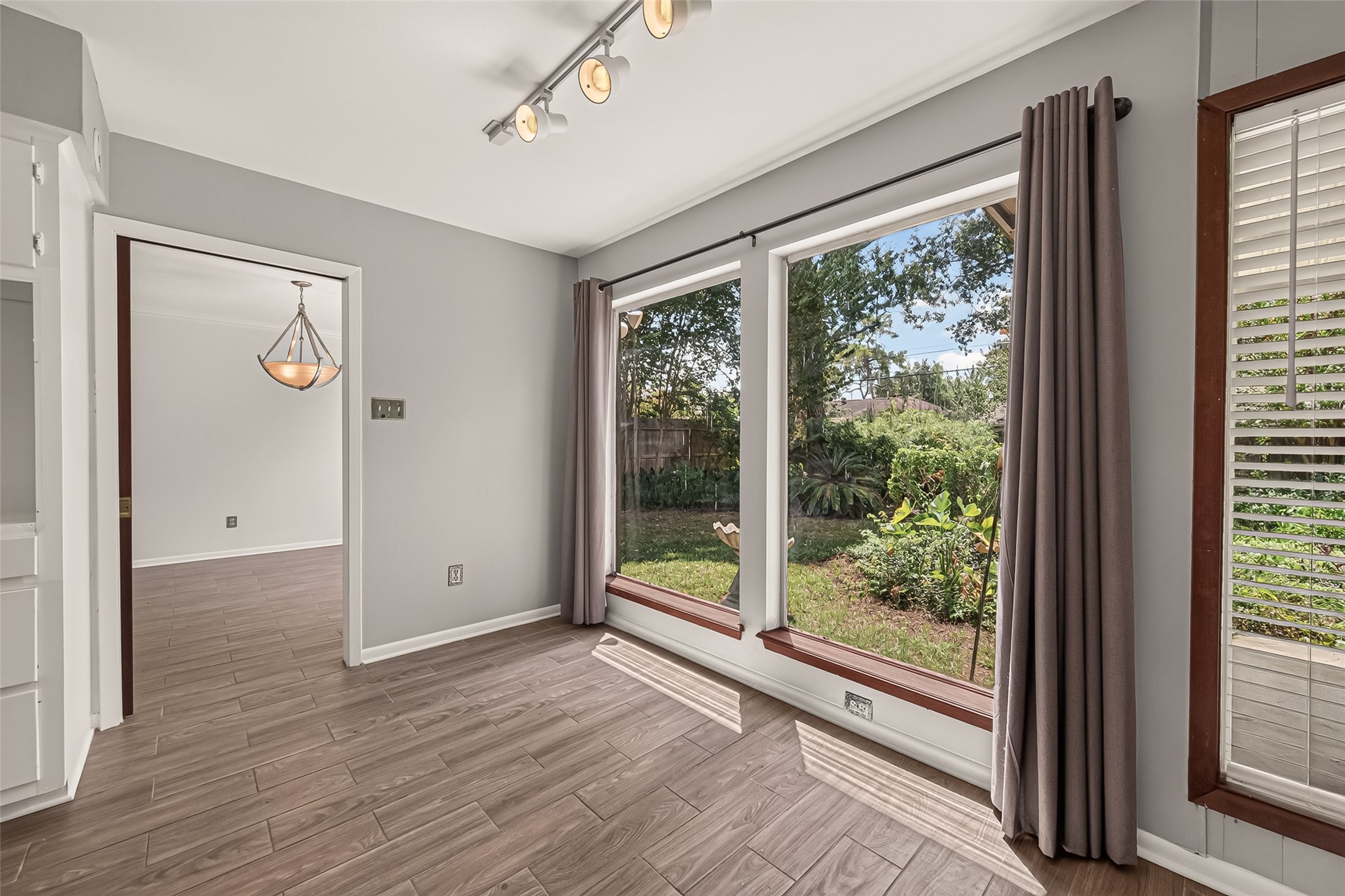 10039 Warwana Road Houston, TX 77080 - Photo 13 of 37 Gallery Image 13