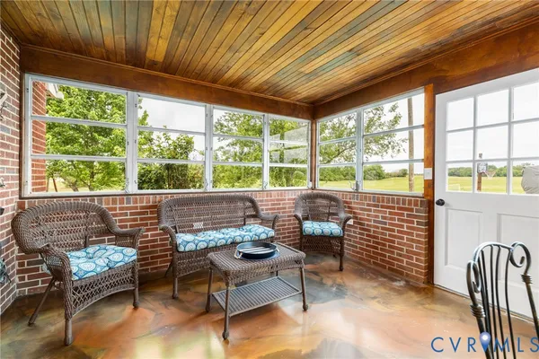 $399,900 | 836 Dobbins Bridge Road, Blackstone, VA 23824