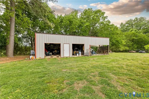 $399,900 | 836 Dobbins Bridge Road, Blackstone, VA 23824