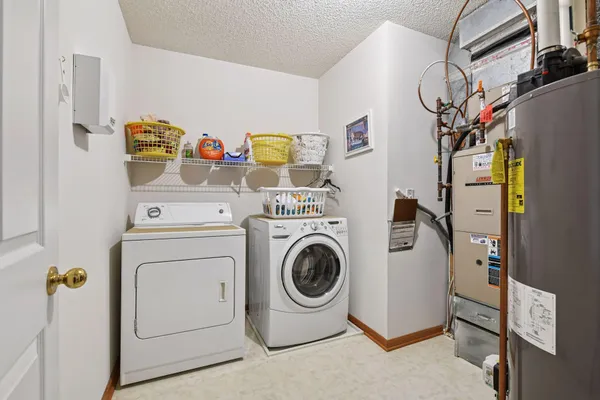 $300,000 | 1948 Shamrock Place, Chaska, MN 55318