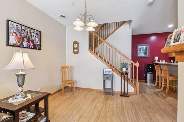$300,000 | 1948 Shamrock Place, Chaska, MN 55318