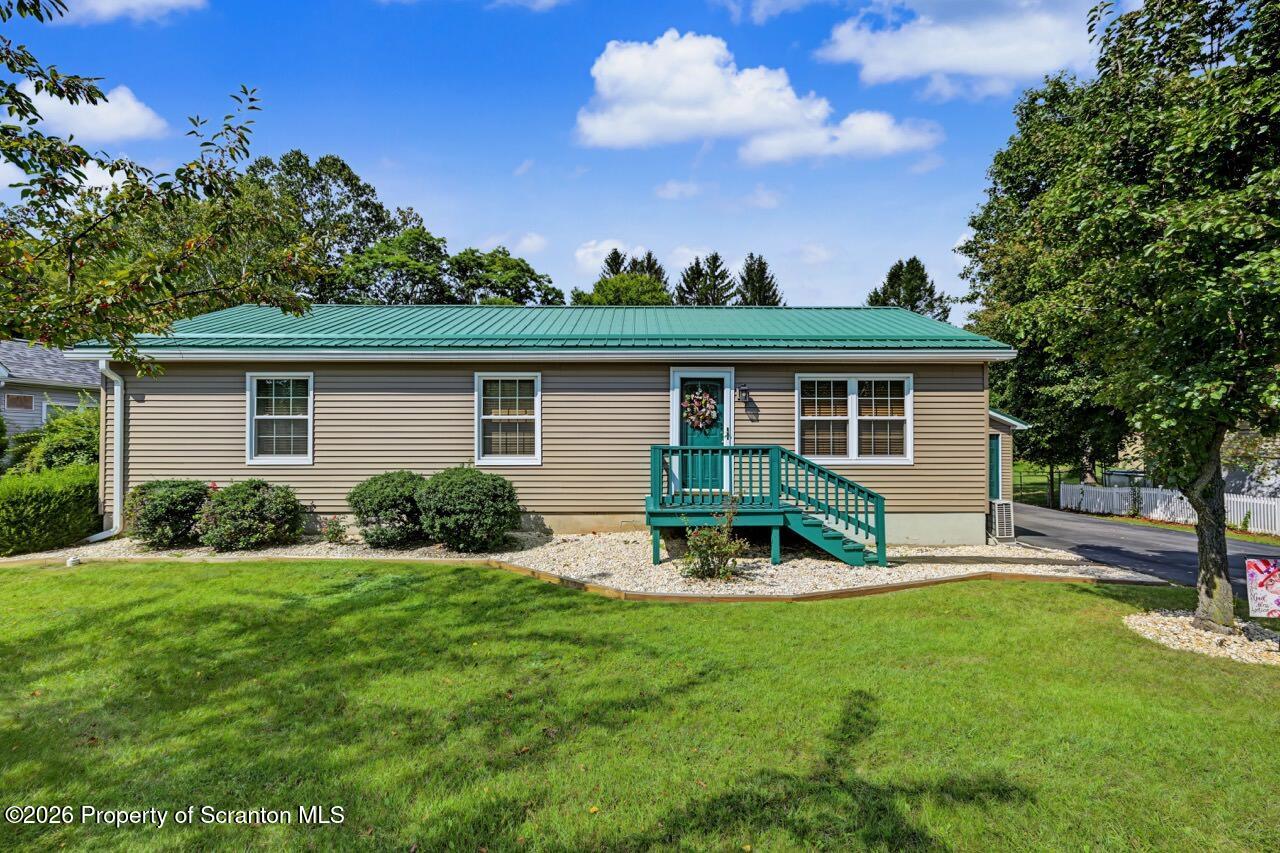 116 Ash Street Tunkhannock, PA 18657 - Photo 4 of 63 116 Ash St 04 Large