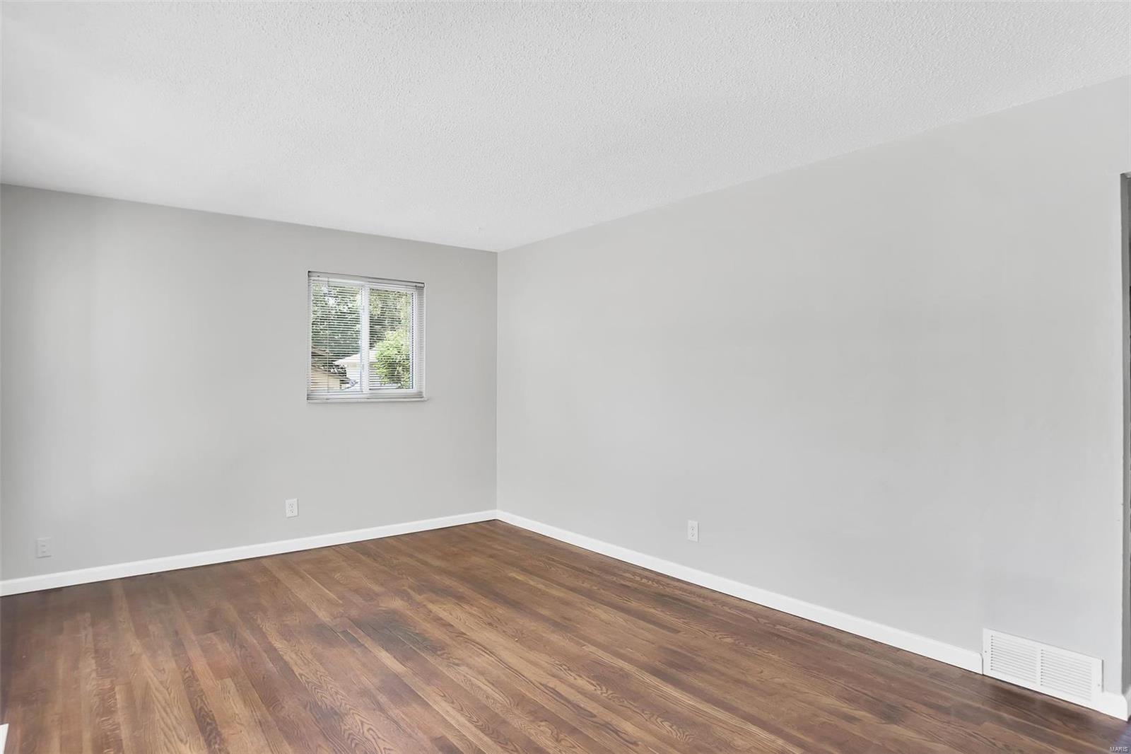 11801 Larimore Road St. Louis, MO 63138 - Photo 3 of 18